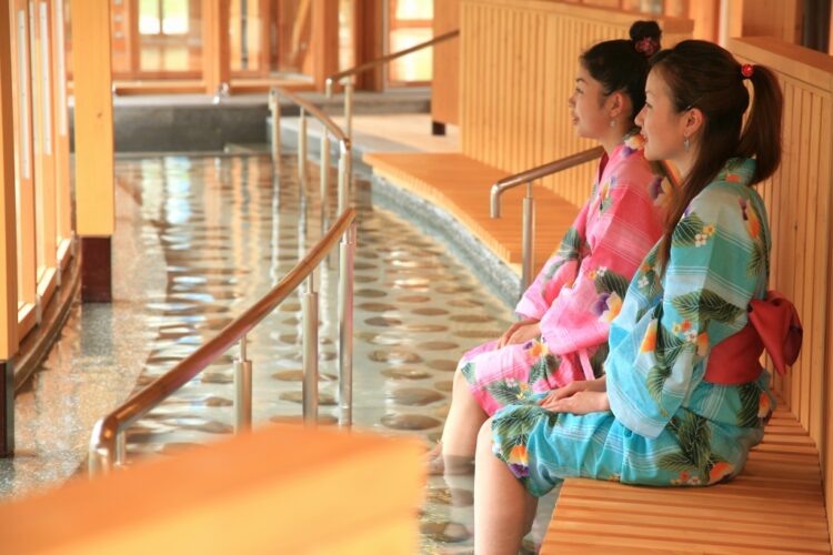 足湯でまったり。心も体も癒される「湯っ歩の里」