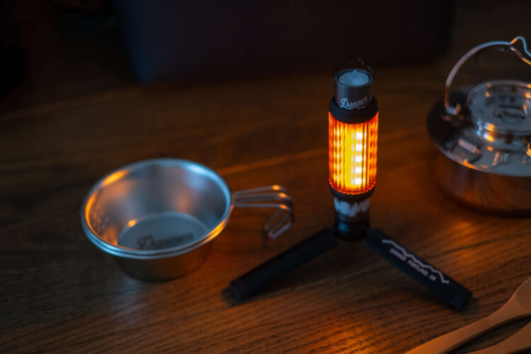 ハンディライトにもランタンにもなるLEDライト「MINIMALIGHT」にNEW COLOR