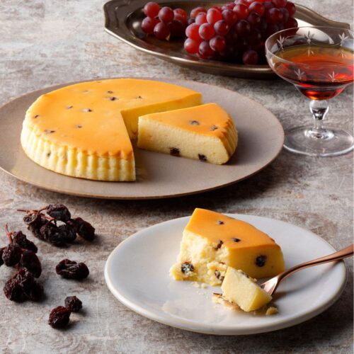 『御用邸ラムレーズンチーズケーキ』好評販売中