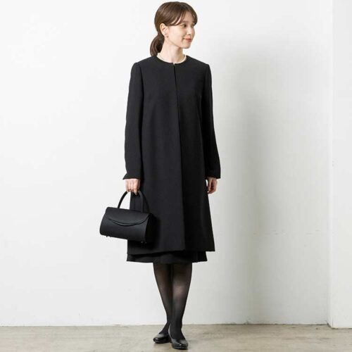 ロングジャケットのスタイルカバーアンサンブル