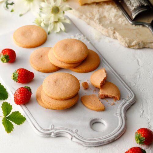 12月17日発売『御用邸ストロベリーチーズクッキー』