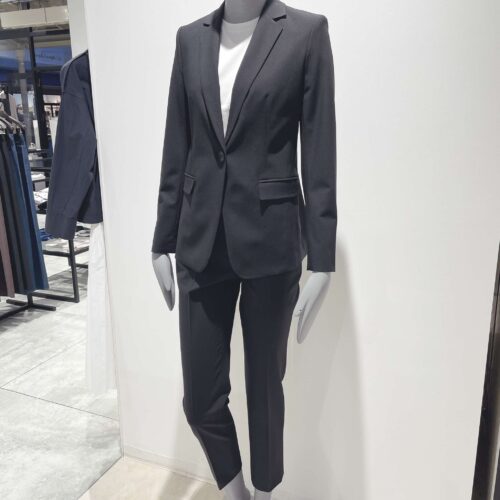 セオリーリュクス・スーツ入荷しました