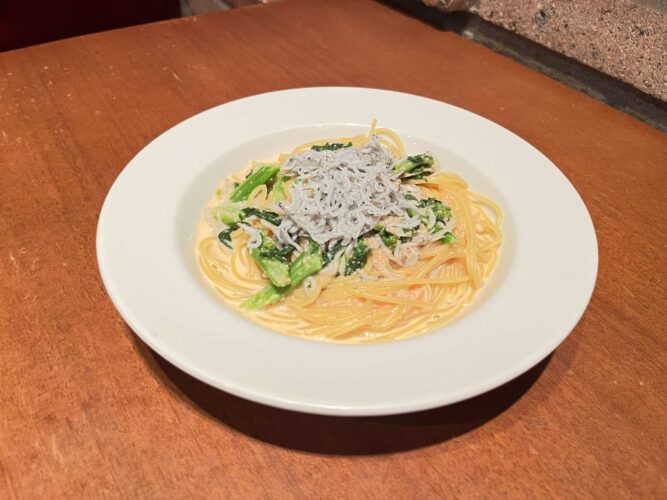 【春の限定商品】釜揚げしらすと菜の花、明太クリームパスタ